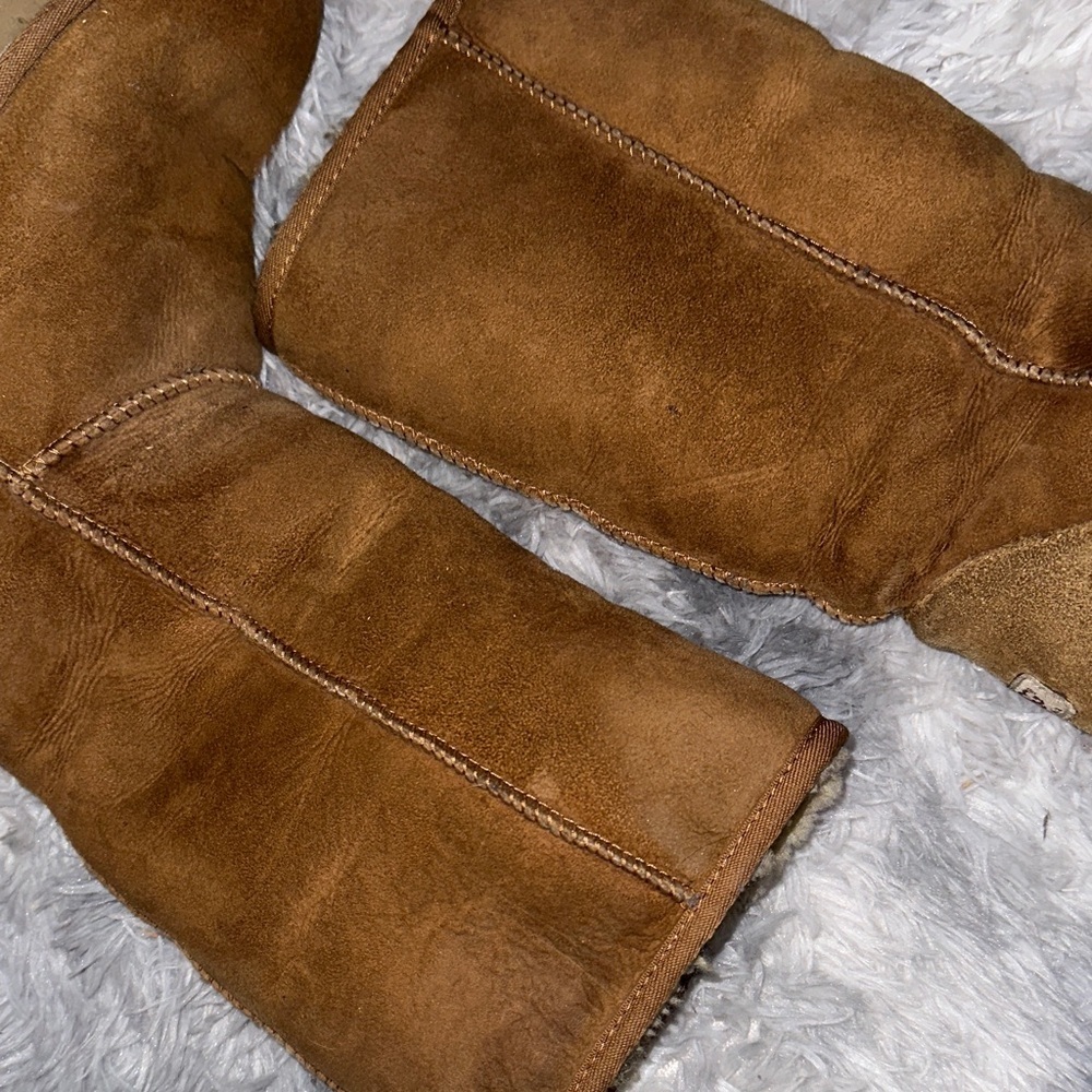 UGG Classic Tall Boots Chestnut - Picture 3 of 10